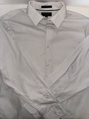 Banana Republic Wrinkle Resistant White Micro-Pattern Dress Shirt